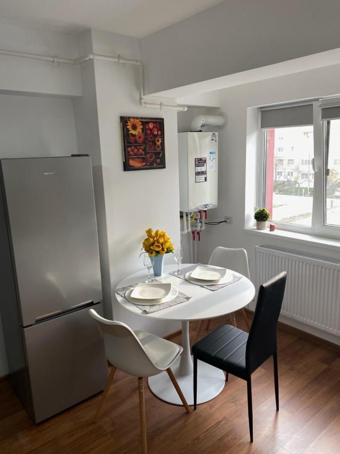 Mall Luxury Apartments Bacau Luaran gambar