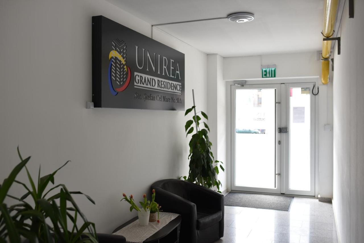 Mall Luxury Apartments Bacau Luaran gambar